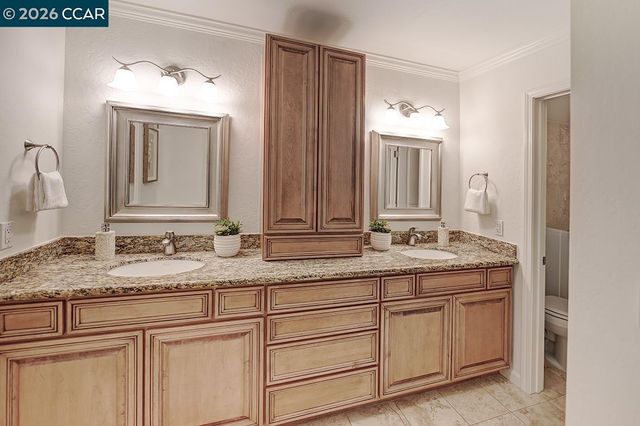 618 Terra California Dr 2, Walnut Creek, CA 94595