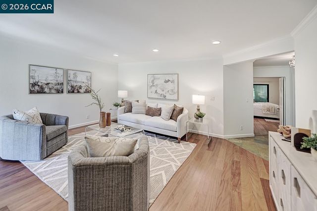 618 Terra California Dr 2, Walnut Creek, CA 94595