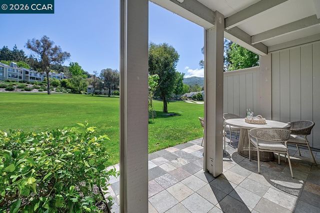 618 Terra California Dr 2, Walnut Creek, CA 94595