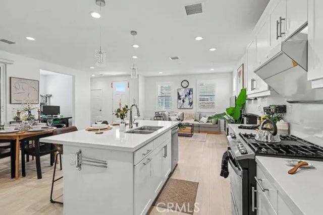 6914 Stonecrop, Fontana, CA 92336