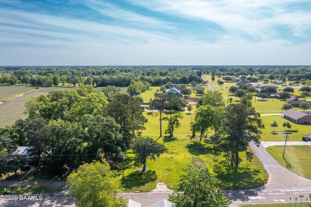 2605 Grand Point Highway, Breaux Bridge, LA 70517