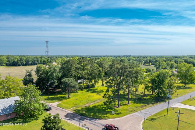 2605 Grand Point Highway, Breaux Bridge, LA 70517