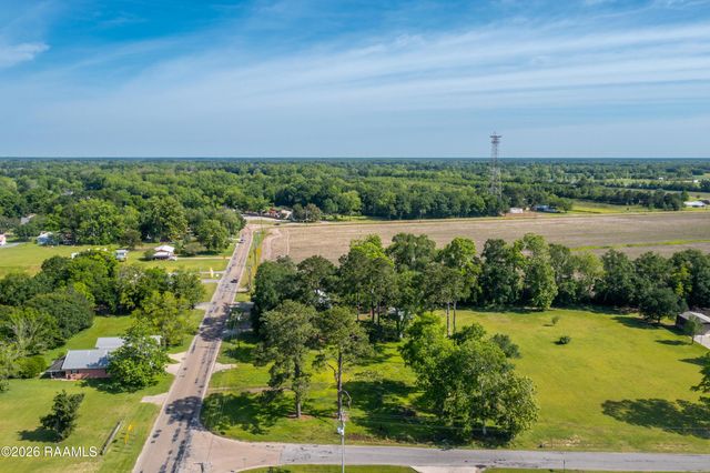 2605 Grand Point Highway, Breaux Bridge, LA 70517