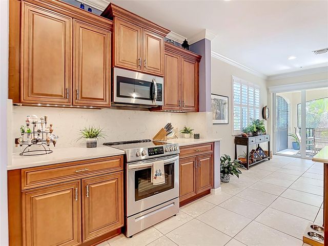 130 BELLA VISTA TERRACE 10C, North Venice, FL 34275
