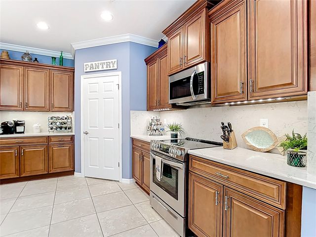 130 BELLA VISTA TERRACE 10C, North Venice, FL 34275