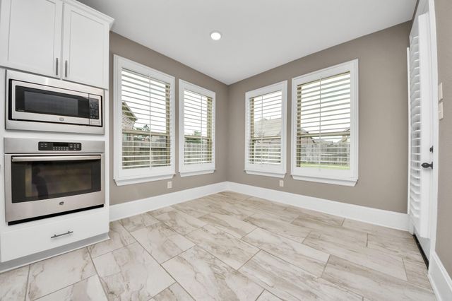 27923 Madison Bend Drive, Spring, TX 77386