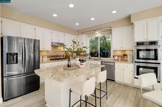 3091 Windmill Canyon Dr., Clayton, CA 94517