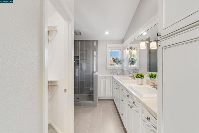 3091 Windmill Canyon Dr., Clayton, CA 94517