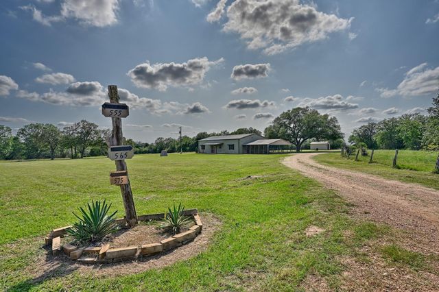 565 Rogers Trail Trail, La Grange, TX 78945