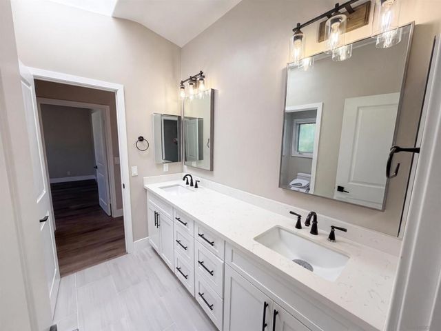 1596 Aldorado, Vista, CA 92084