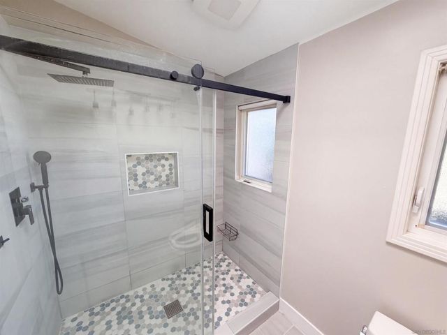 1596 Aldorado, Vista, CA 92084