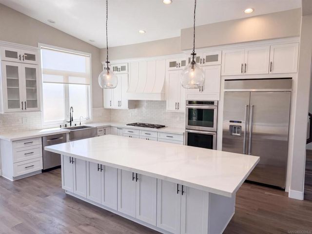 1596 Aldorado, Vista, CA 92084