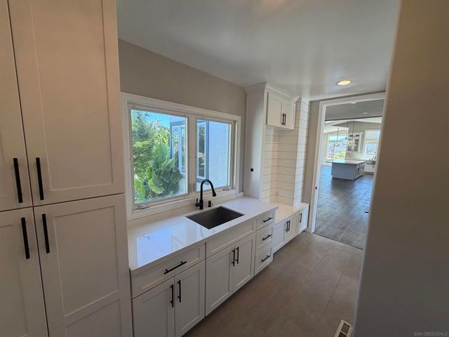 1596 Aldorado, Vista, CA 92084