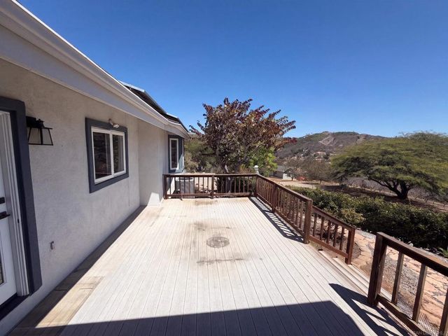 1596 Aldorado, Vista, CA 92084