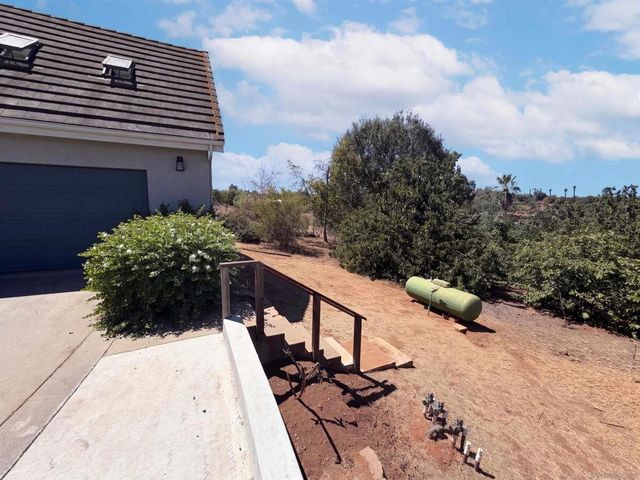 1596 Aldorado, Vista, CA 92084