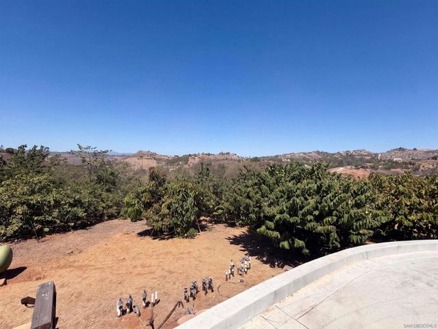 1596 Aldorado, Vista, CA 92084