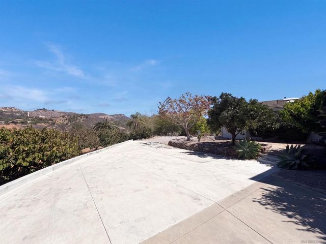 1596 Aldorado, Vista, CA 92084