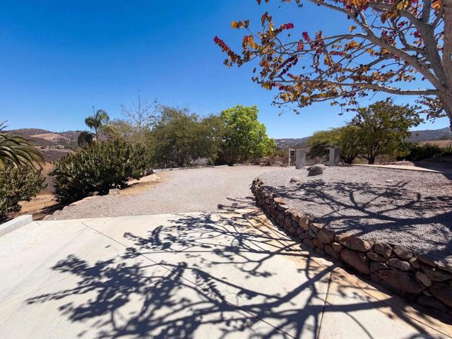 1596 Aldorado, Vista, CA 92084