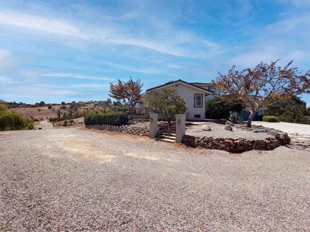 1596 Aldorado, Vista, CA 92084