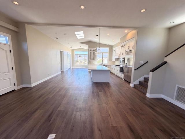 1596 Aldorado, Vista, CA 92084