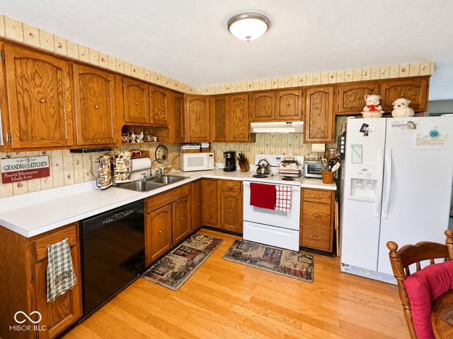 2498 E 100 N, Anderson, IN 46012