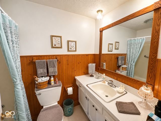 2498 E 100 N, Anderson, IN 46012