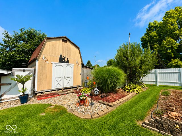 2498 E 100 N, Anderson, IN 46012