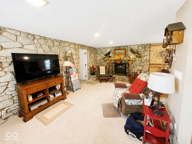 2498 E 100 N, Anderson, IN 46012