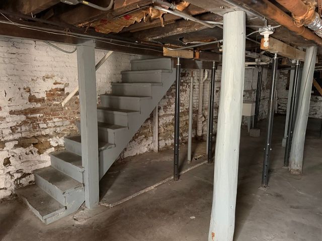 6619 S Ellis Avenue, Chicago, IL 60637