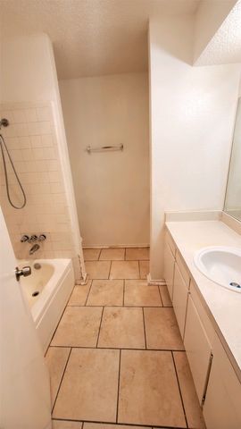 3427 Republic Drive, Forest Hill, TX 76140