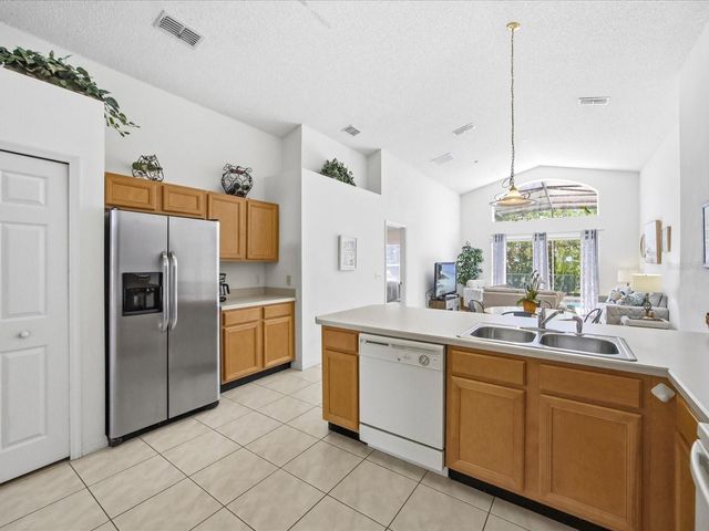 178 HIDEAWAY BEACH LN, Kissimmee, FL 34746