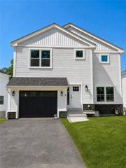 3 Stoneridge Road, Smithfield, RI 02917