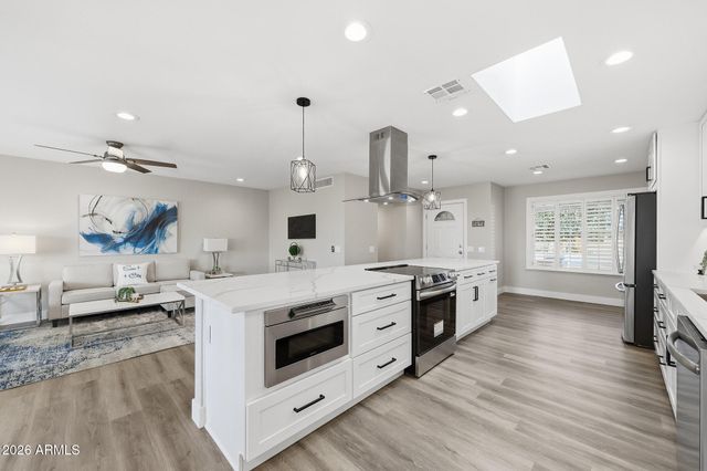 16006 N 99TH Drive, Sun City, AZ 85351