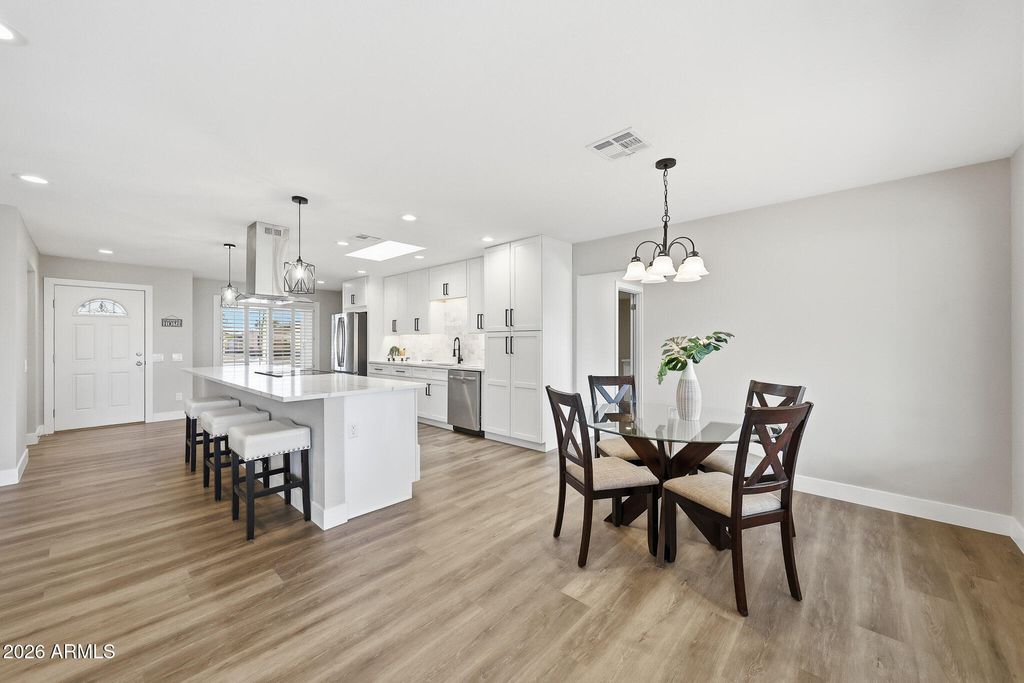 Image 19 of property listing at 16006 N 99TH Drive, Sun City, AZ 85351