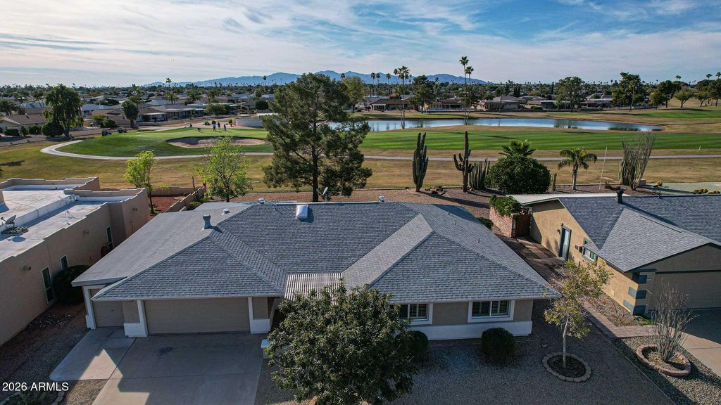 Image 2 of property listing at 16006 N 99TH Drive, Sun City, AZ 85351