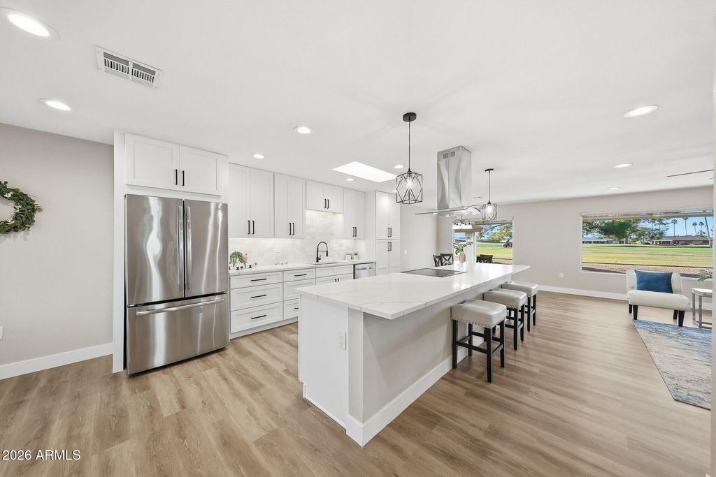 Image 3 of property listing at 16006 N 99TH Drive, Sun City, AZ 85351