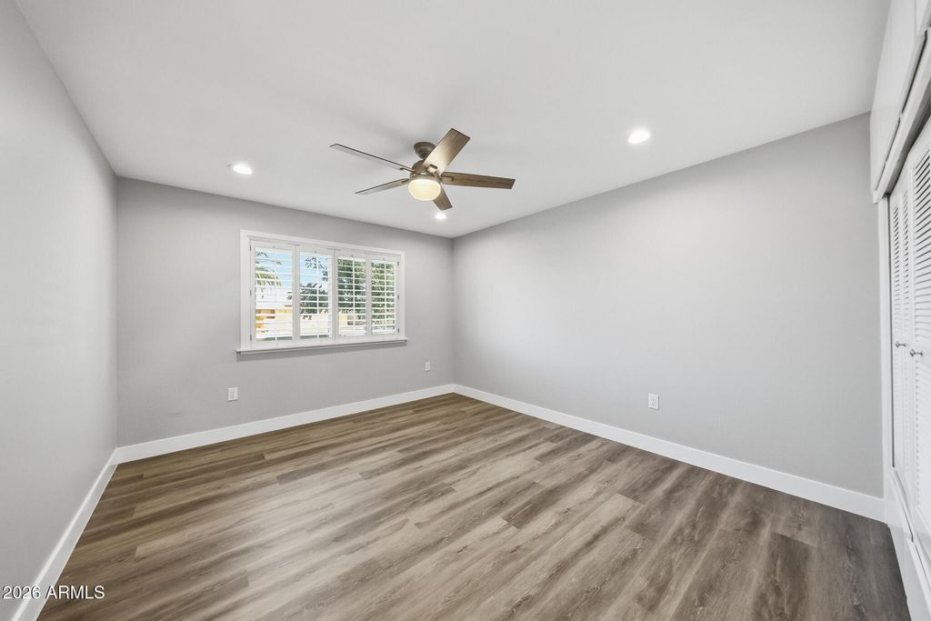Image 35 of property listing at 16006 N 99TH Drive, Sun City, AZ 85351