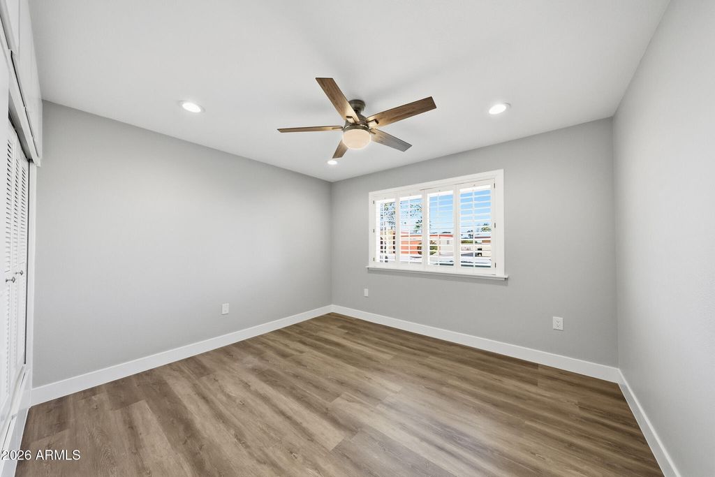 Image 37 of property listing at 16006 N 99TH Drive, Sun City, AZ 85351