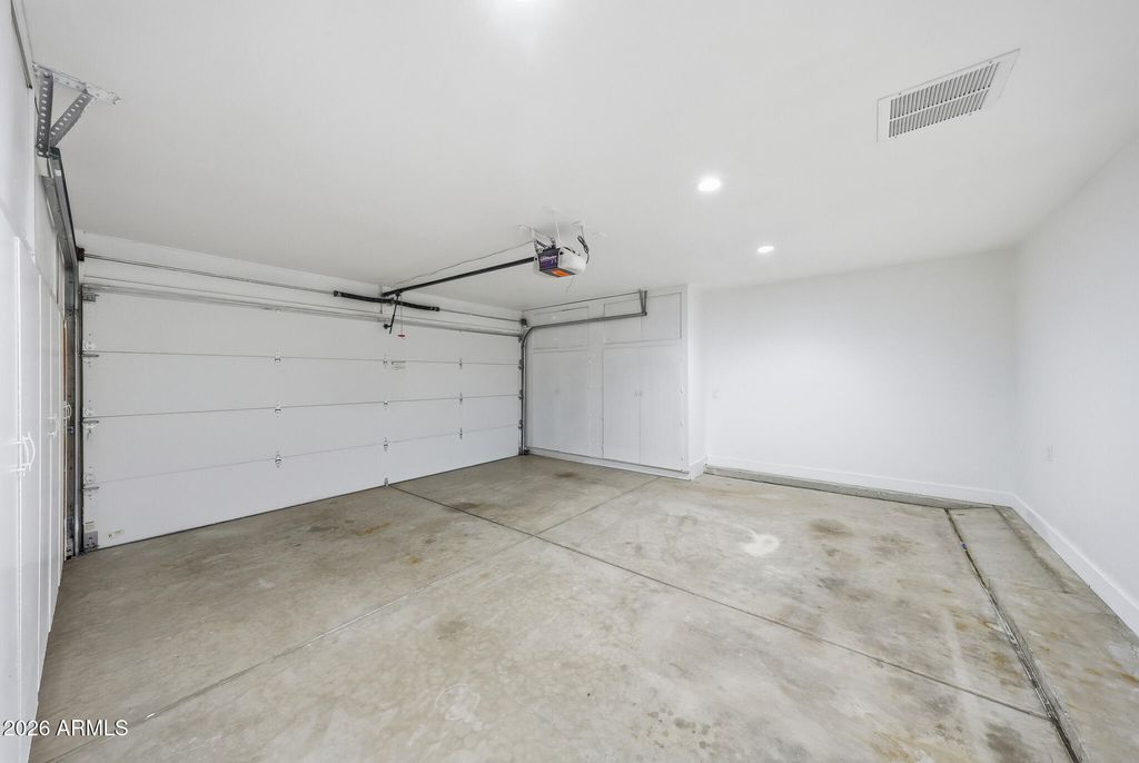 Image 44 of property listing at 16006 N 99TH Drive, Sun City, AZ 85351
