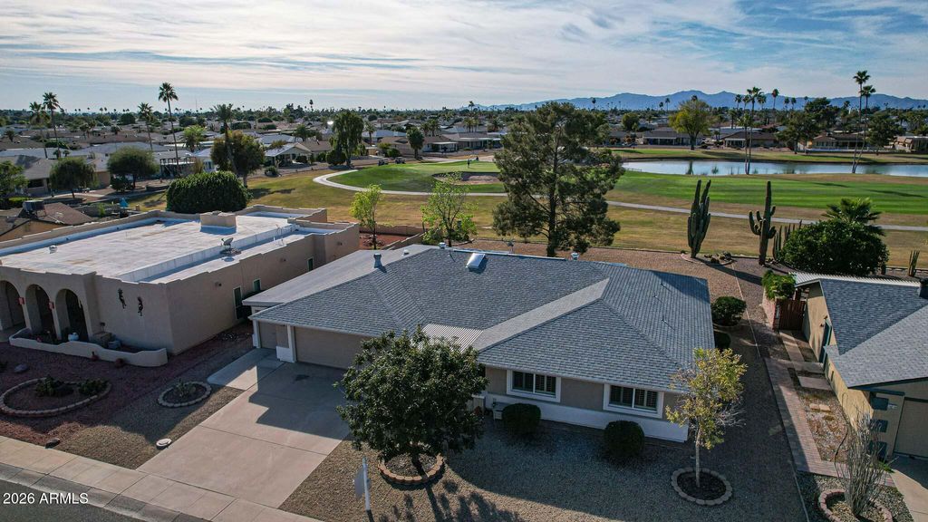 Image 55 of property listing at 16006 N 99TH Drive, Sun City, AZ 85351