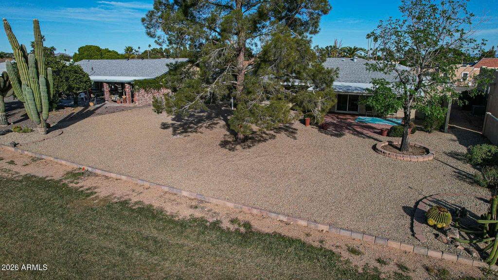 Image 72 of property listing at 16006 N 99TH Drive, Sun City, AZ 85351