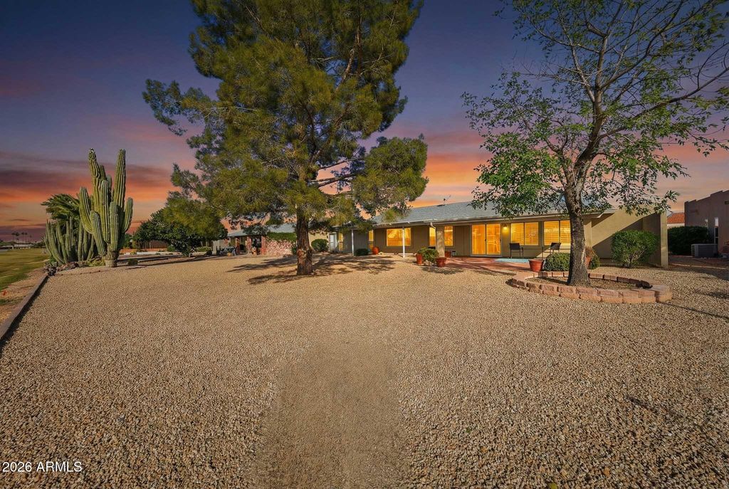 Image 84 of property listing at 16006 N 99TH Drive, Sun City, AZ 85351
