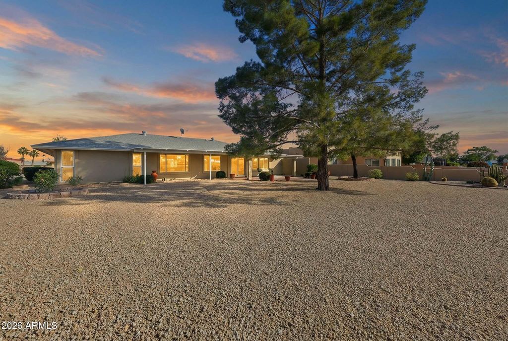 Image 86 of property listing at 16006 N 99TH Drive, Sun City, AZ 85351