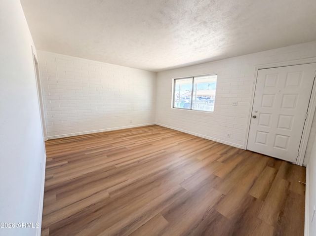 1457 W 7TH Avenue, Mesa, AZ 85202