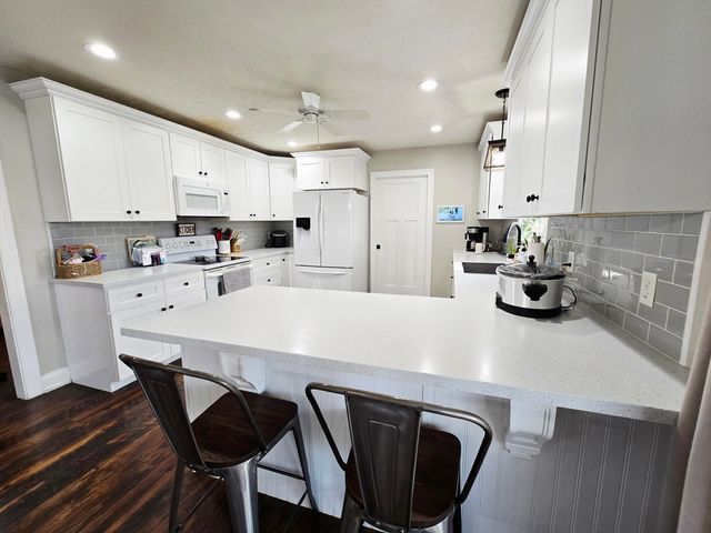 173 Whisper Woods Drive, Somerset, KY 42503