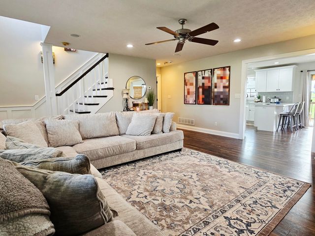 173 Whisper Woods Drive, Somerset, KY 42503