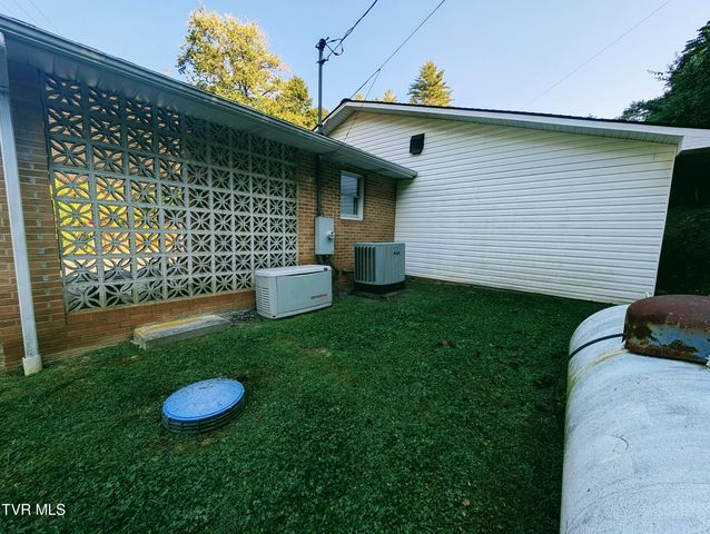 118 Turner Road, Clinchco, VA 24226