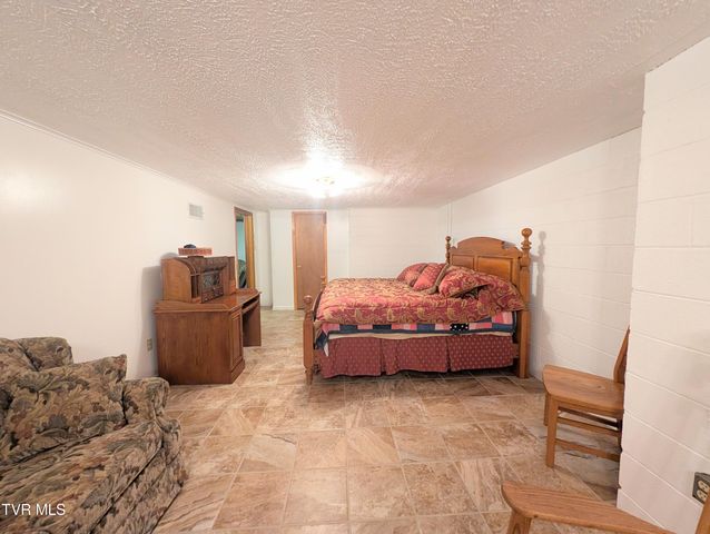 118 Turner Road, Clinchco, VA 24226