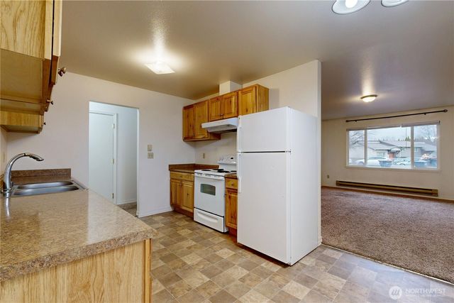 249 S Tausick Way, Walla Walla, WA 99362