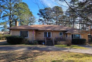 1330 N Jackson, Magnolia, AR 71753